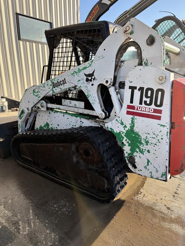 Image of Bobcat T190 equipment image 1