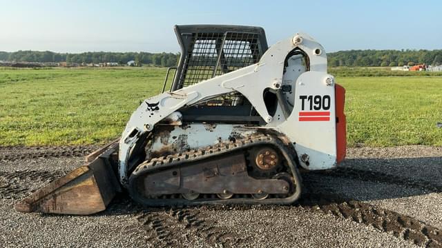 Image of Bobcat T190 equipment image 1