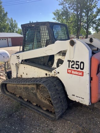 2004 Bobcat T250 Equipment Image0