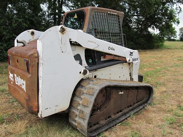 Image of Bobcat T250 equipment image 2