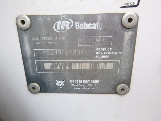 Image of Bobcat T300 equipment image 4