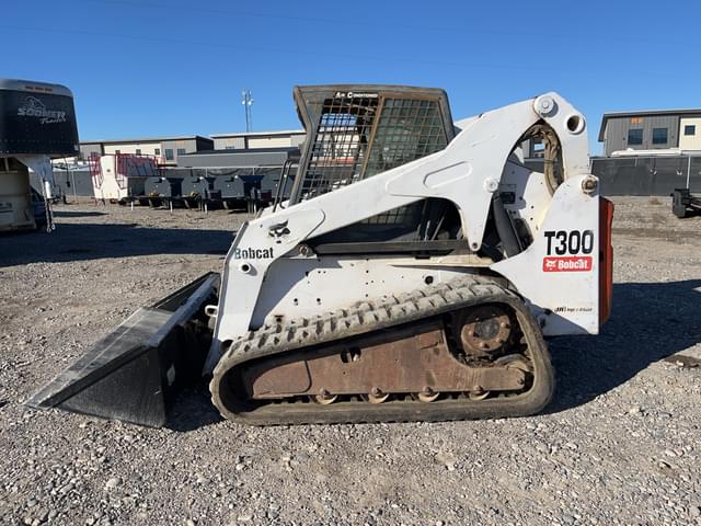 Image of Bobcat T300 equipment image 1
