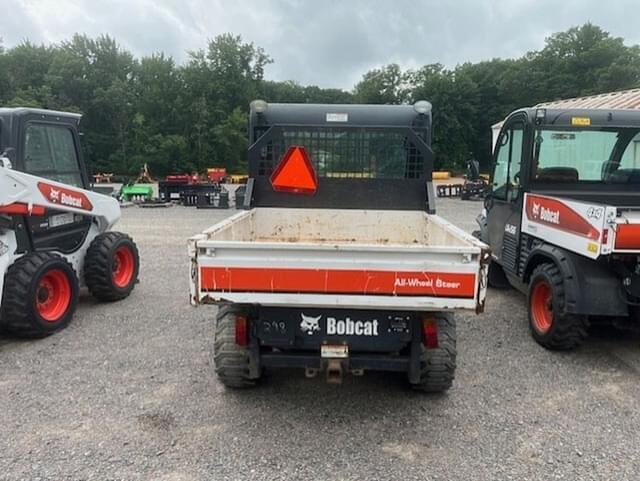 Image of Bobcat Toolcat 5600 equipment image 2