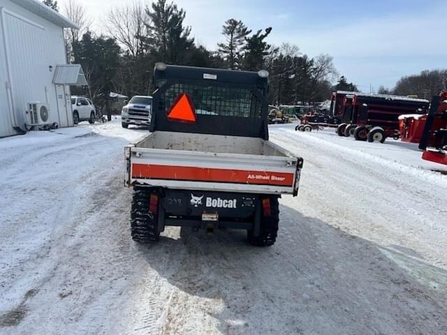 Image of Bobcat Toolcat 5600 equipment image 3