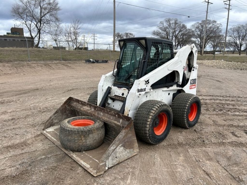 2004 Bobcat A300 Equipment Image0
