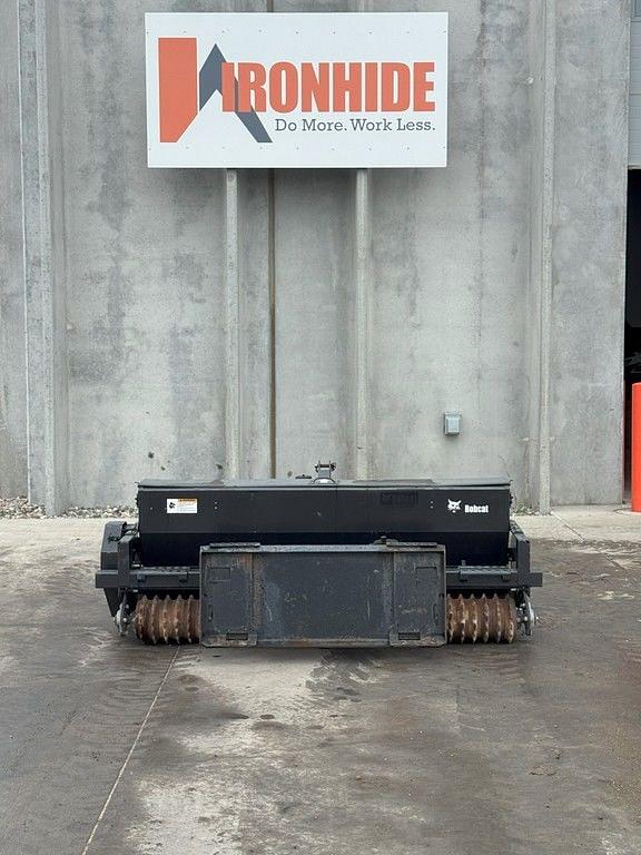 Image of Bobcat Seeder 72 equipment image 2
