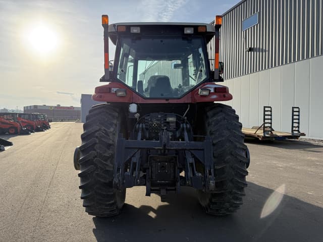 Image of Versatile 2145 equipment image 4