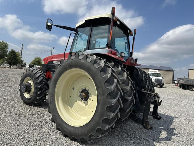 Image of Buhler Versatile  2210 equipment image 4