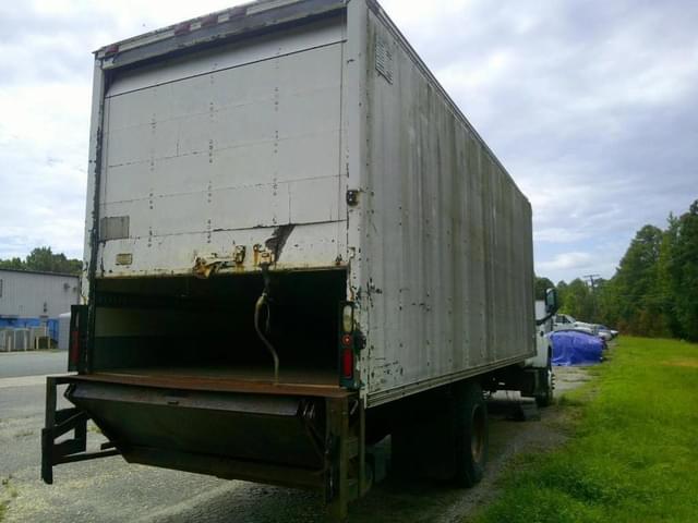 Image of GMC C7500 equipment image 4