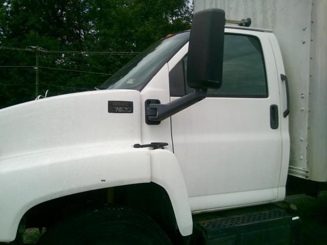 Image of GMC C7500 equipment image 2