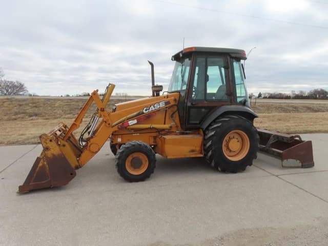 Image of Case 570M XT equipment image 1