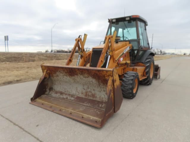 Image of Case 570M XT equipment image 2