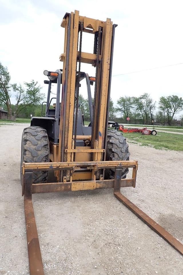 Image of Case 588G equipment image 4