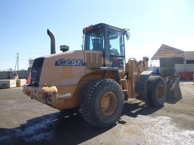 Image of Case 721D equipment image 2