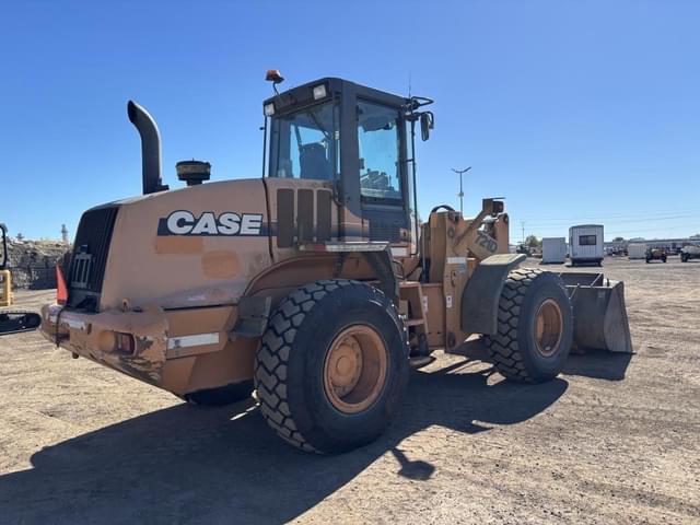 Image of Case 721D equipment image 2