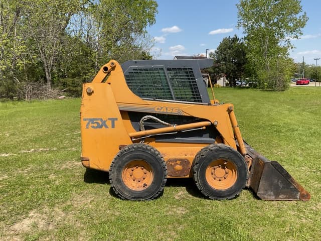 Image of Case 75XT equipment image 3