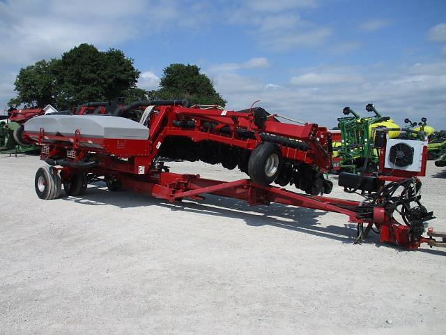 Image of Case IH 1200 equipment image 1