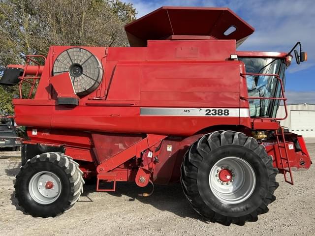 Image of Case IH 2388 equipment image 3
