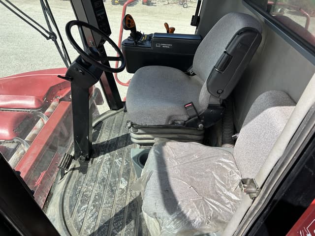 Image of Case IH 2388 equipment image 2