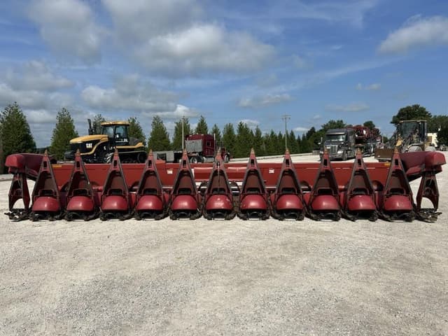 Image of Case IH 2412 equipment image 1