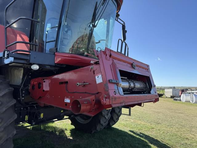 Image of Case IH 8010 equipment image 3