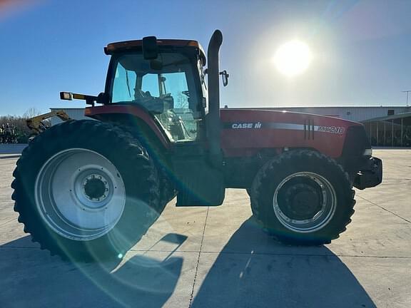 Image of Case IH MX210 equipment image 4