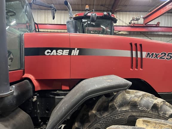 Image of Case IH MX255 equipment image 3