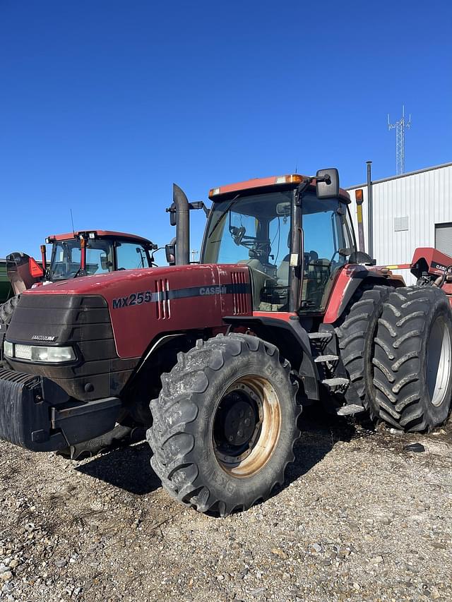 Image of Case IH MX255 equipment image 2