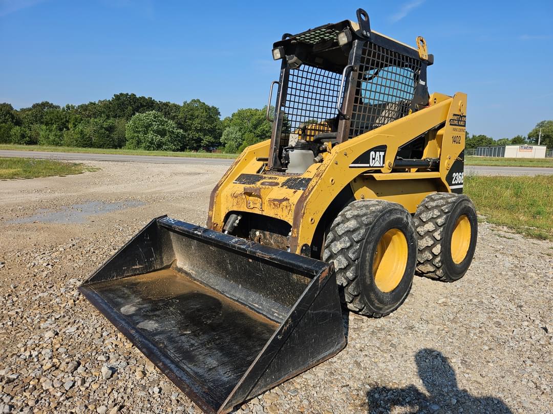 Image of Caterpillar 236B Primary image
