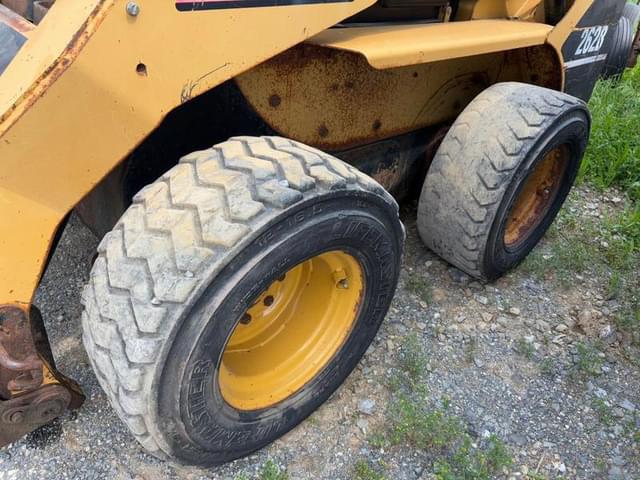 Image of Caterpillar 262B equipment image 4