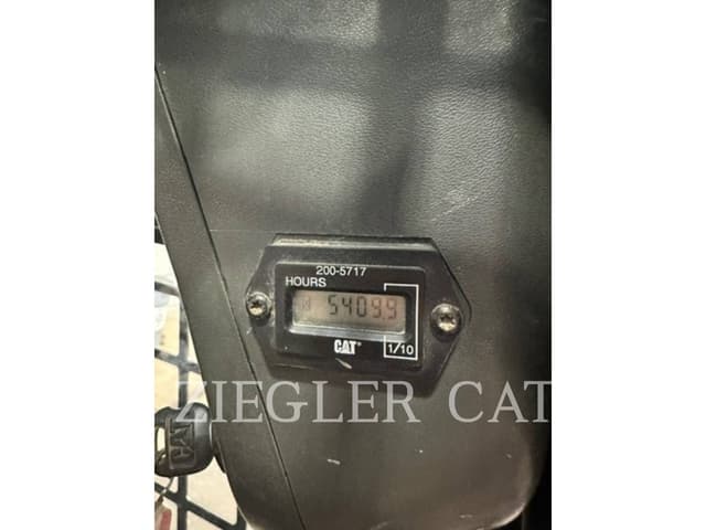 Image of Caterpillar 277B equipment image 4