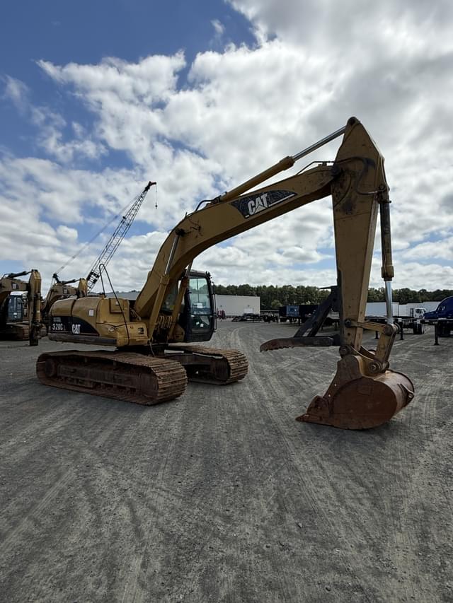 Image of Caterpillar 320CL equipment image 1