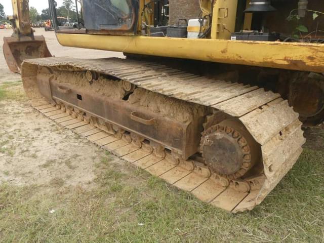 Image of Caterpillar 330CL equipment image 4