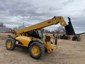 2004 Caterpillar TH560B Image
