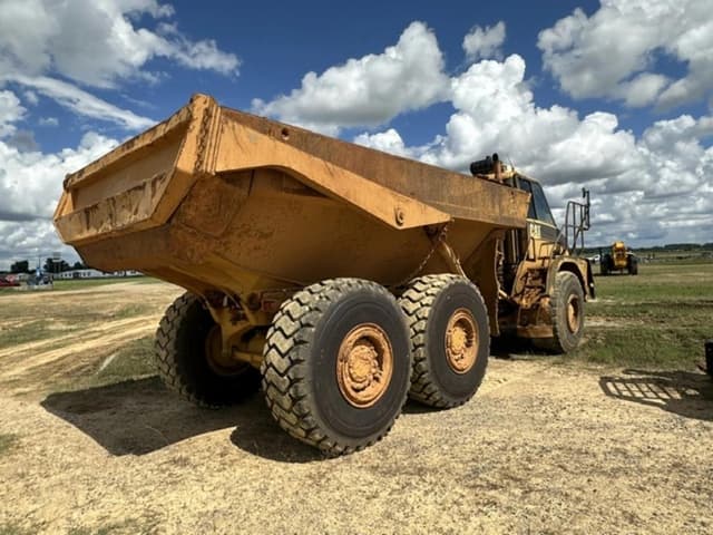 Image of Caterpillar 730 equipment image 4