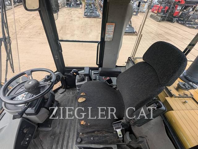 Image of Caterpillar 924G equipment image 1