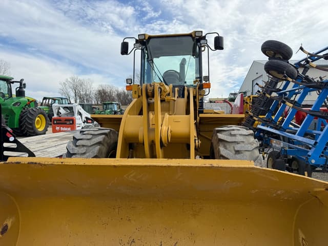 Image of Caterpillar 938G Series II equipment image 3