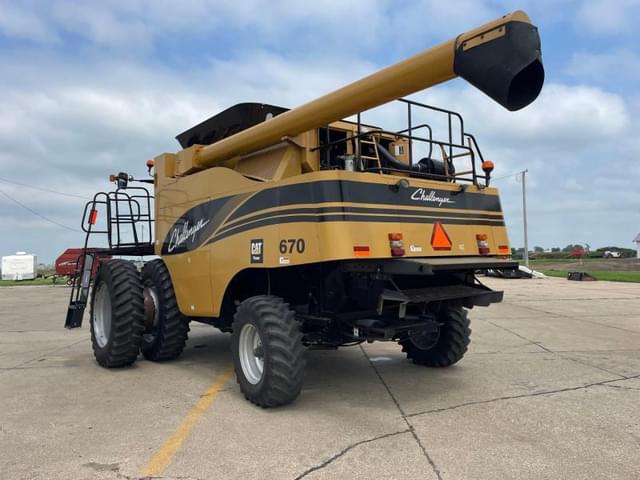 Image of Challenger 670 equipment image 4