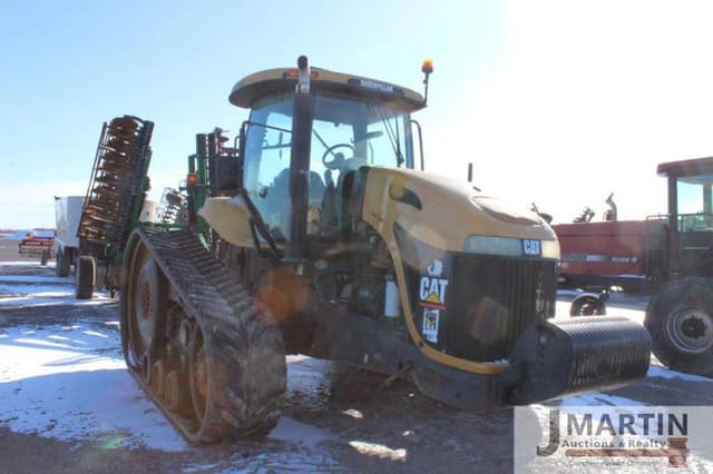 Image of Challenger MT765 equipment image 1