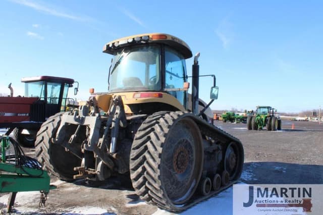 Image of Challenger MT765 equipment image 2