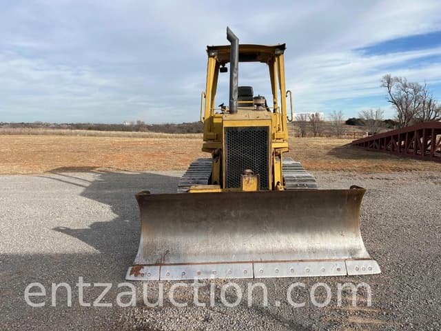 Image of Caterpillar D3C equipment image 1