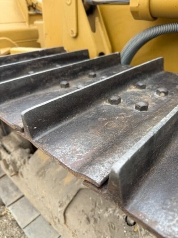 Image of Caterpillar D4G equipment image 3