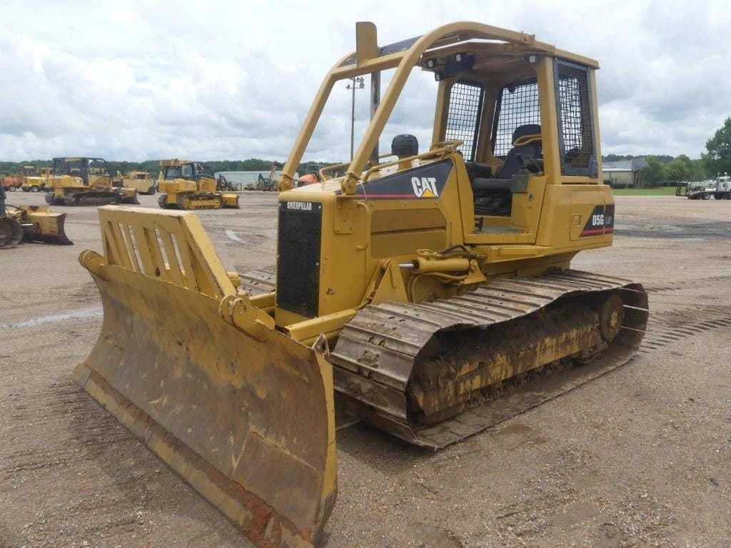 2004 Caterpillar D5G LGP Equipment Image0