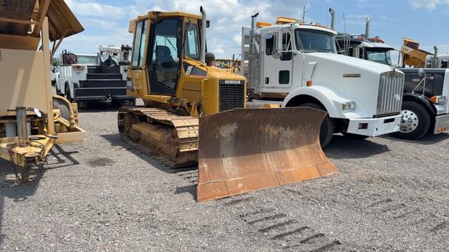 Image of Caterpillar D5G equipment image 2