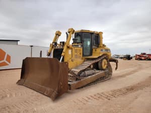 2004 Caterpillar D6R XL Image