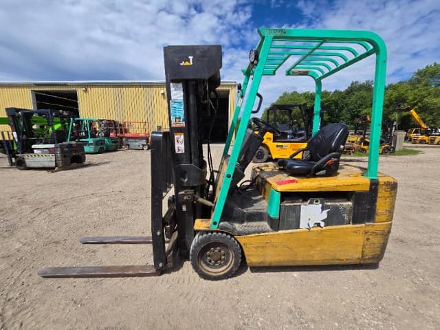 Image of Caterpillar EP20KT equipment image 1