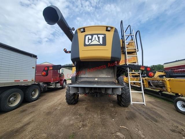 Image of Caterpillar Lexion 570R equipment image 4