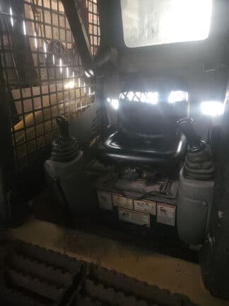 Image of Caterpillar 236 equipment image 3