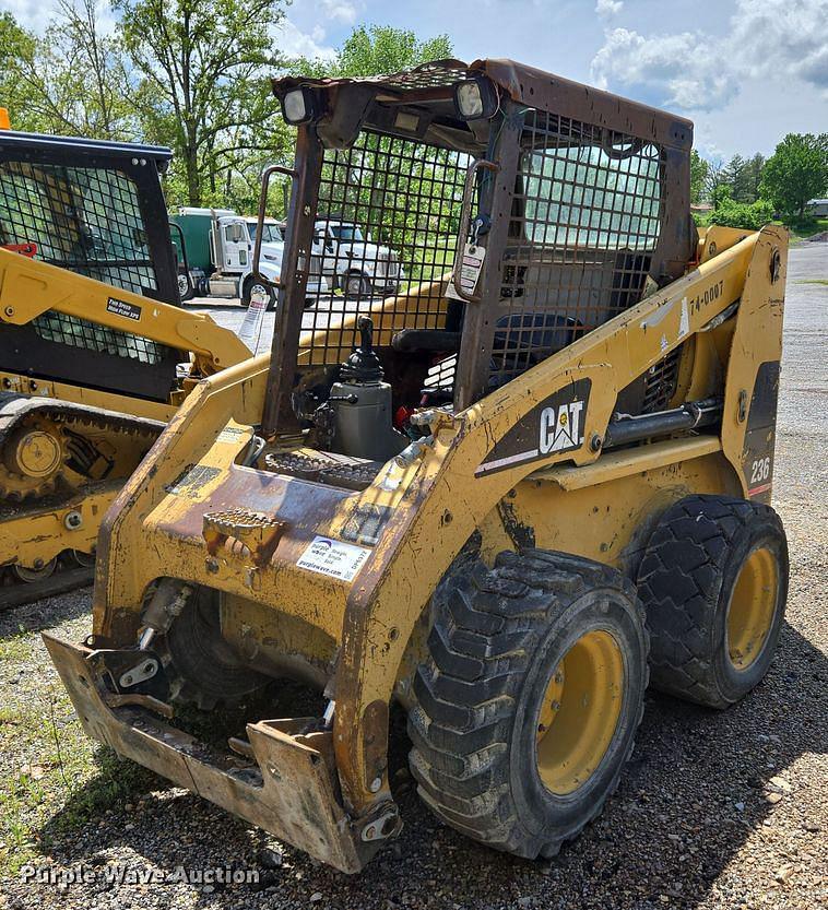 Image of Caterpillar 236 Primary image