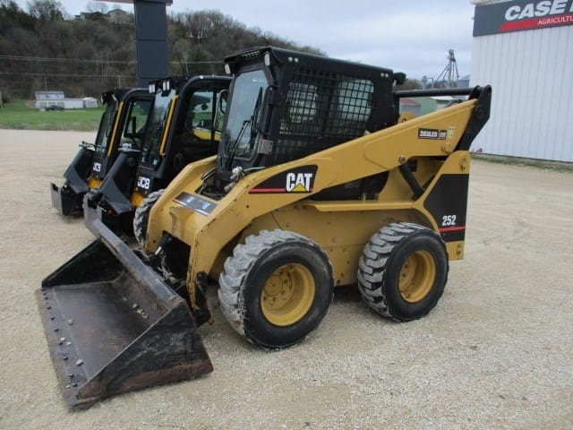 2004 Caterpillar 252 Equipment Image0
